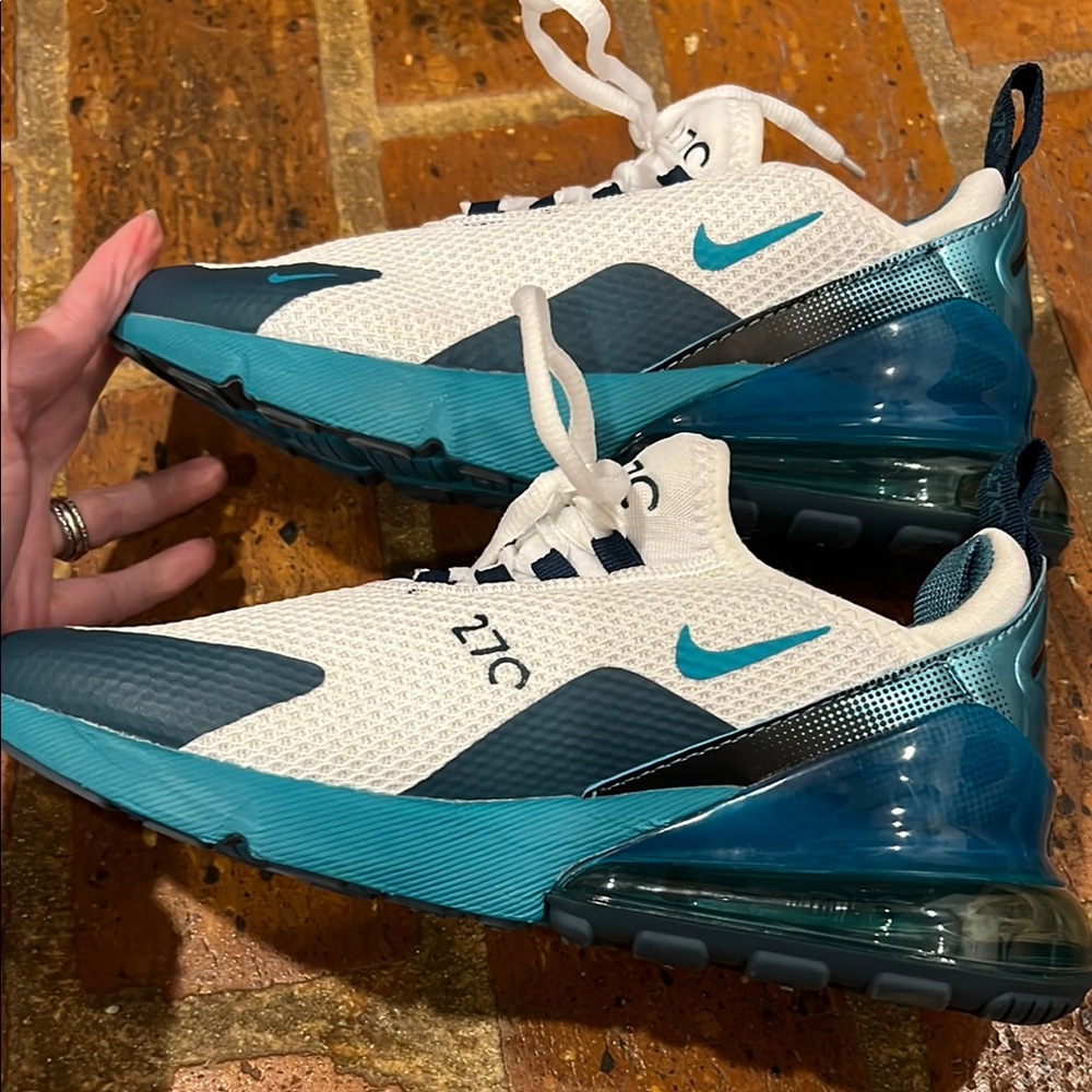 🎉Host Pick🎉 Nike men’s Air Max 270 in teal - Picture 5 of 10